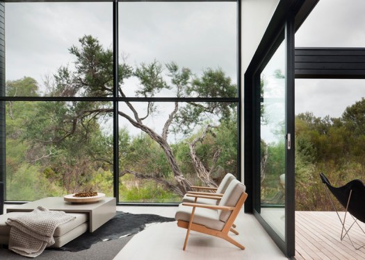 dezeen_Ridge-Road-Residence-by-Studio-Four_ss_6